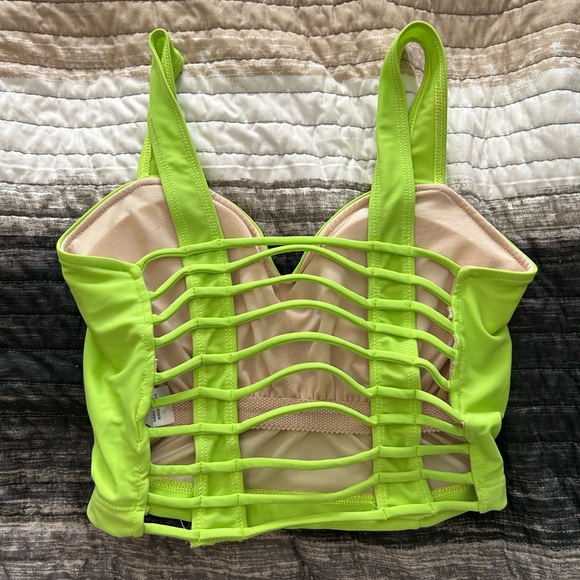 Kortni Jeane swim - Picture 2 of 2